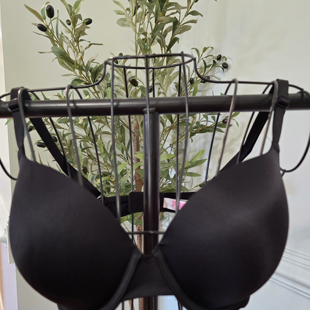 PINK Victoria's Secret Black Bra